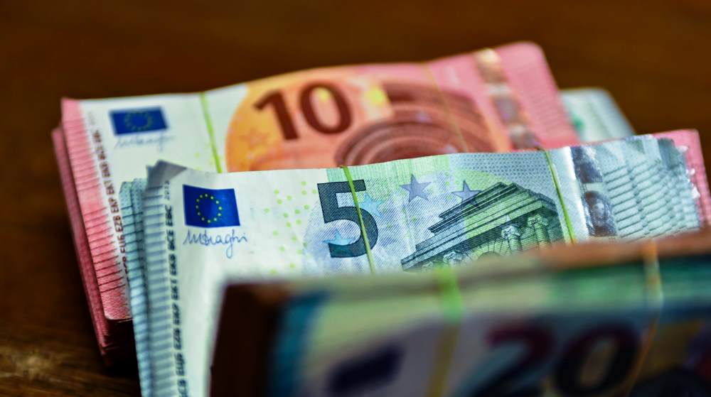 Rritja e normave te interesit ul kerkesen e individeve per kredi